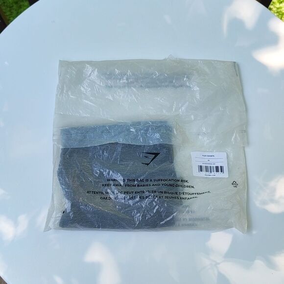 Gymshark Women's Flex Shorts Size XS in Black/Charcoal Grey NWT in Package - Picture 11 of 16